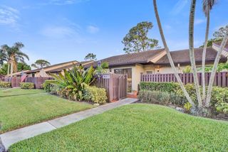 633 Sea Pine Way H, Greenacres, FL 33415