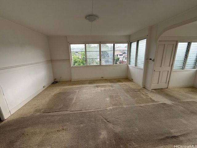 1241 17th Avenue A, Honolulu, HI 96816