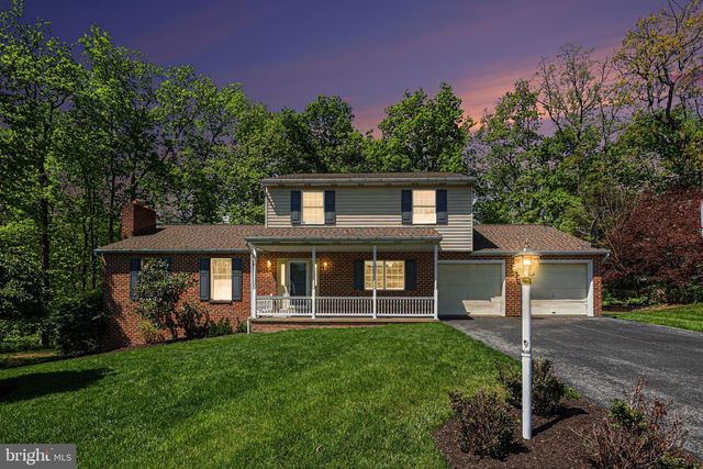 802 LEEDS CT, Harrisburg, PA 17112