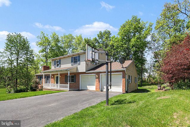 802 LEEDS CT, Harrisburg, PA 17112