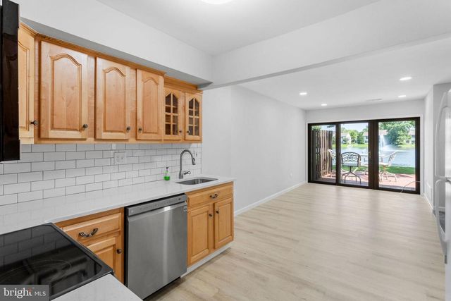 36 VIBURNUM LN, Mount Laurel, NJ 08054