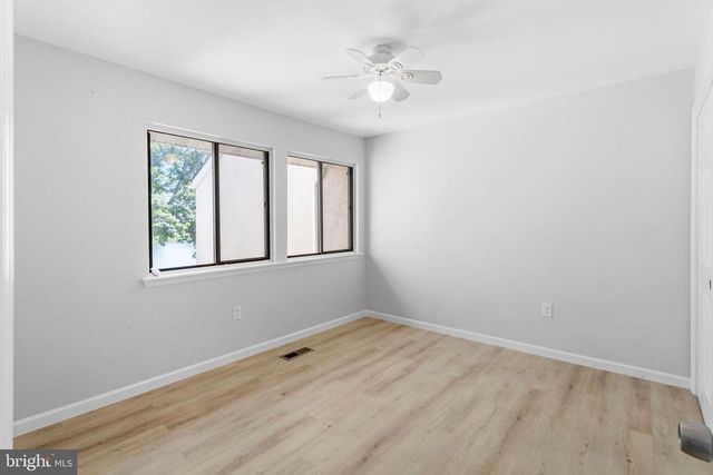 36 VIBURNUM LN, Mount Laurel, NJ 08054