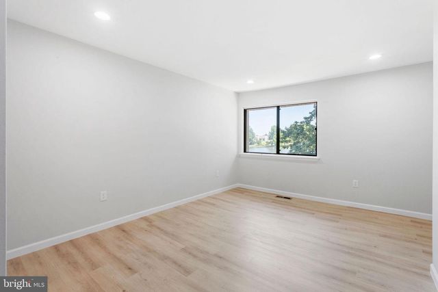 36 VIBURNUM LN, Mount Laurel, NJ 08054