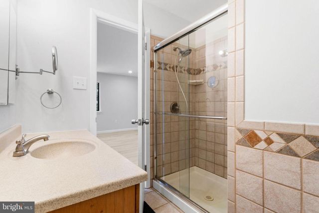 36 VIBURNUM LN, Mount Laurel, NJ 08054