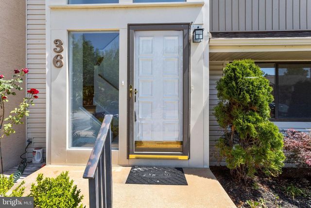 36 VIBURNUM LN, Mount Laurel, NJ 08054