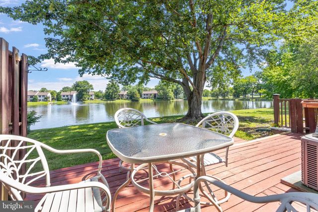 36 VIBURNUM LN, Mount Laurel, NJ 08054