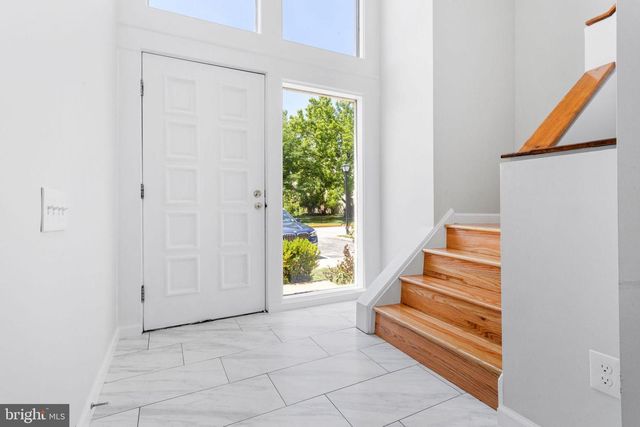 36 VIBURNUM LN, Mount Laurel, NJ 08054