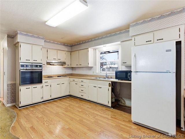 205 Crestwood Drive, Madison, IN 47250