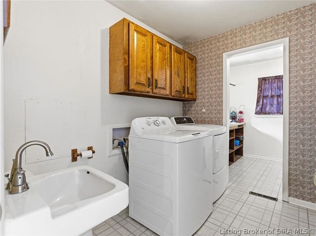 205 Crestwood Drive, Madison, IN 47250