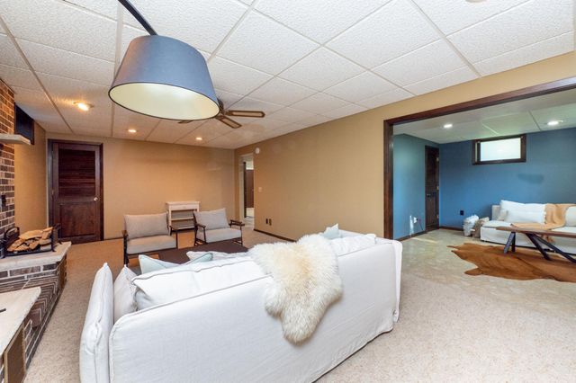 2705 Larch Lane N, Plymouth, MN 55441
