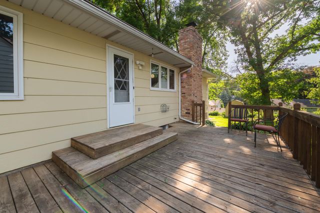 2705 Larch Lane N, Plymouth, MN 55441