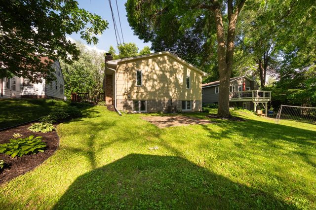 2705 Larch Lane N, Plymouth, MN 55441
