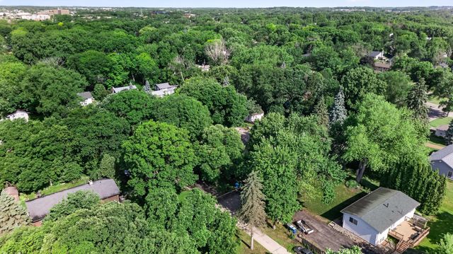 2705 Larch Lane N, Plymouth, MN 55441