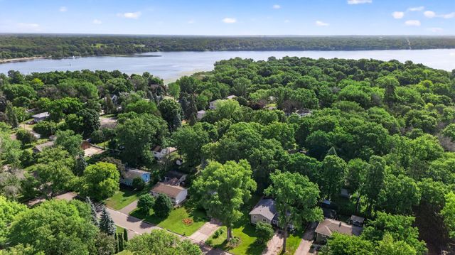 2705 Larch Lane N, Plymouth, MN 55441
