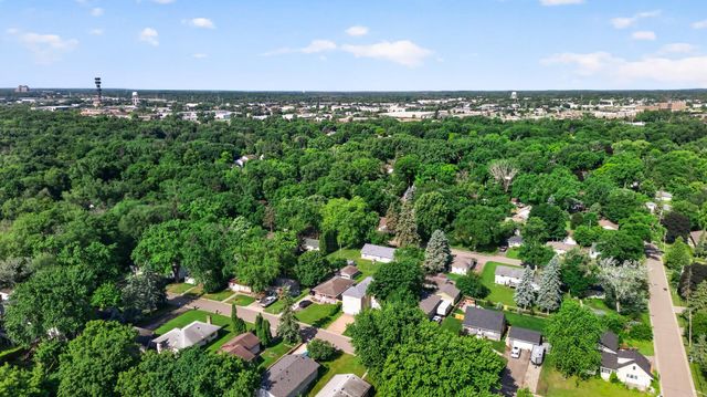 2705 Larch Lane N, Plymouth, MN 55441