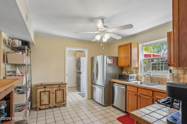 933 Delta Lane, Manahawkin, NJ 08050