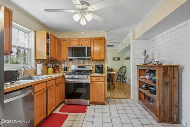 933 Delta Lane, Manahawkin, NJ 08050