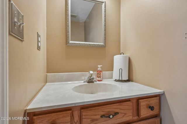 933 Delta Lane, Manahawkin, NJ 08050