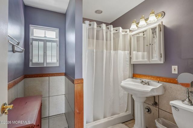 933 Delta Lane, Manahawkin, NJ 08050