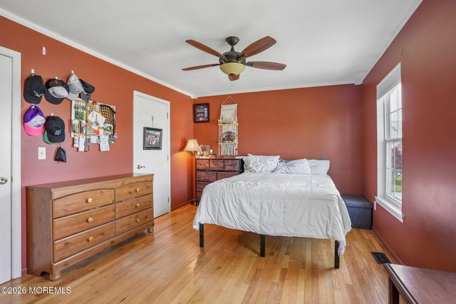 933 Delta Lane, Manahawkin, NJ 08050