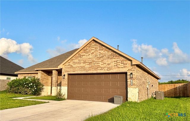 109 Opal Way, Port Lavaca, TX 77979