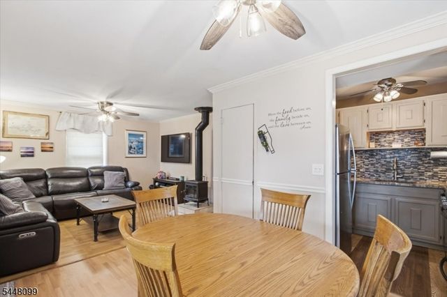 110 Maxim Dr, Hopatcong Boro, NJ 07843