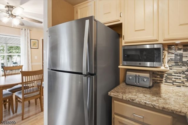 110 Maxim Dr, Hopatcong Boro, NJ 07843