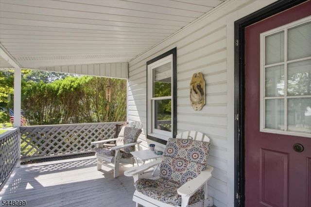 110 Maxim Dr, Hopatcong Boro, NJ 07843