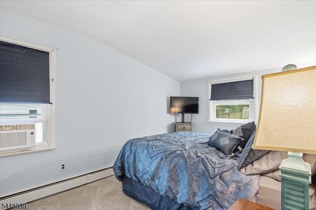 110 Maxim Dr, Hopatcong Boro, NJ 07843