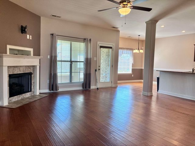 65 BENTGRASS CV, Oakland, TN 38060