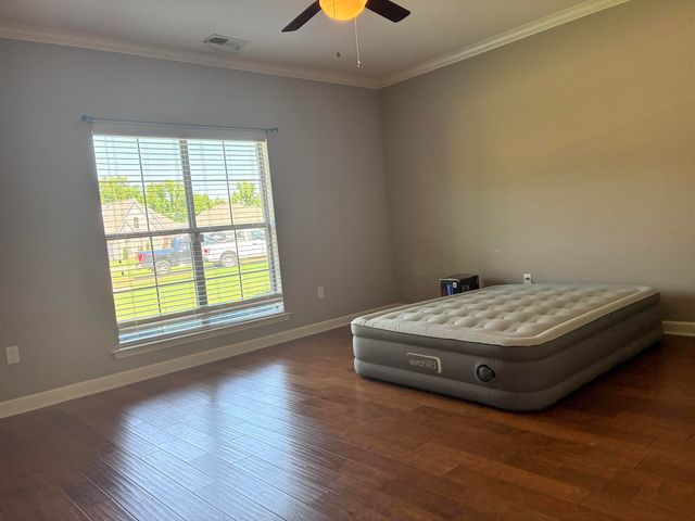 65 BENTGRASS CV, Oakland, TN 38060
