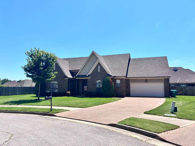 65 BENTGRASS CV, Oakland, TN 38060