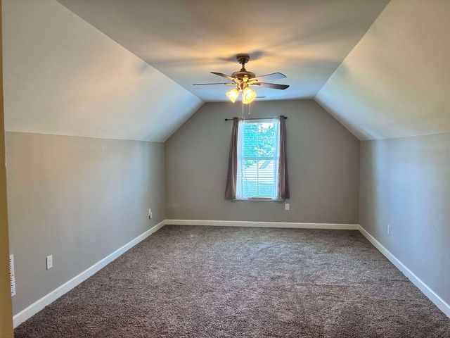 65 BENTGRASS CV, Oakland, TN 38060