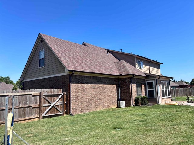 65 BENTGRASS CV, Oakland, TN 38060