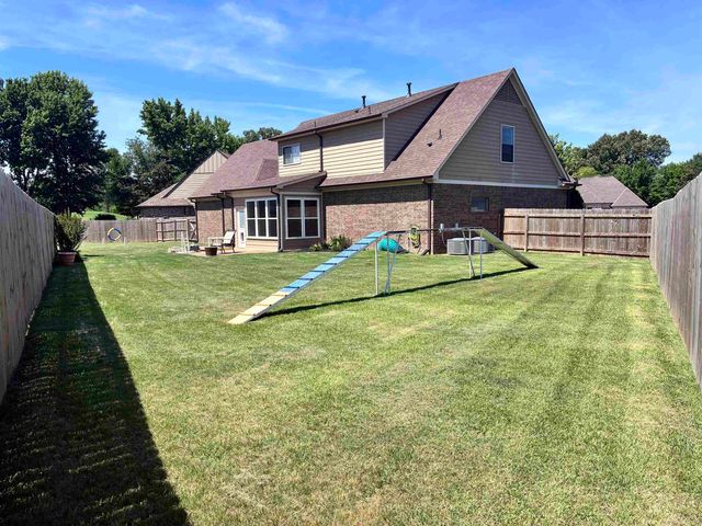 65 BENTGRASS CV, Oakland, TN 38060