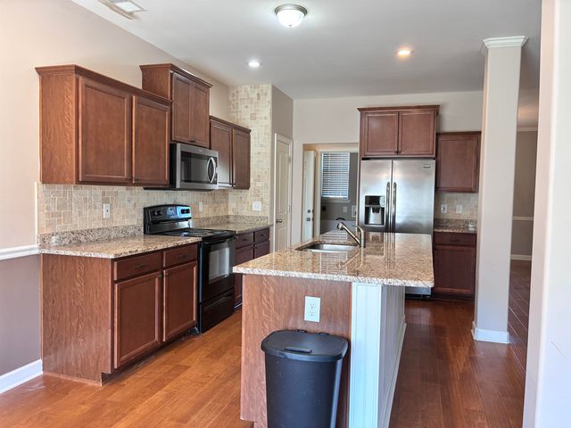 65 BENTGRASS CV, Oakland, TN 38060