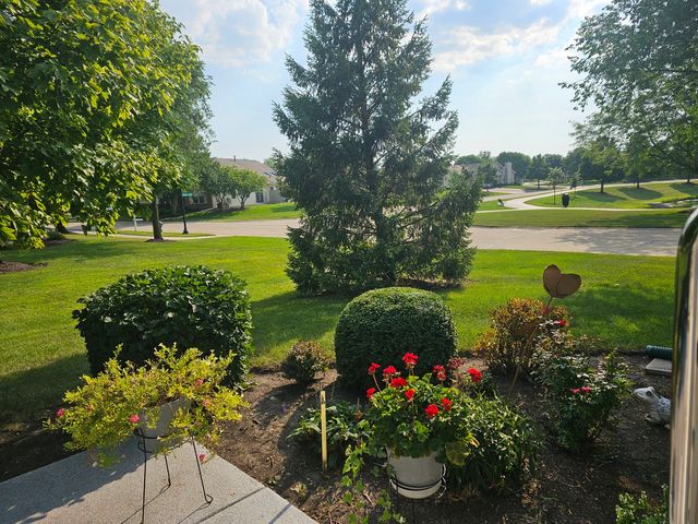21319 Lily Lake Lane, Crest Hill, IL 60403
