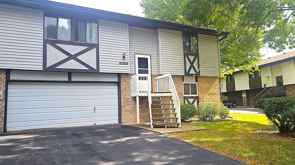 10569 Grouse Circle NW, Coon Rapids, MN 55433