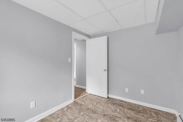 96 Mount View St, Newton Town, NJ 07860