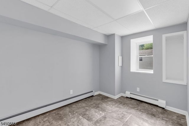 96 Mount View St, Newton Town, NJ 07860