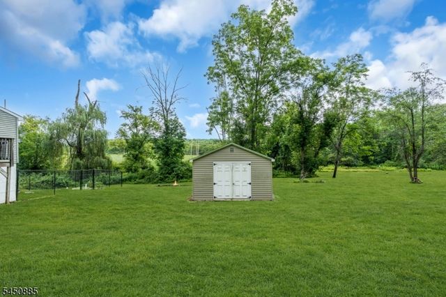 96 Mount View St, Newton Town, NJ 07860