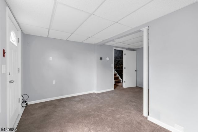 96 Mount View St, Newton Town, NJ 07860