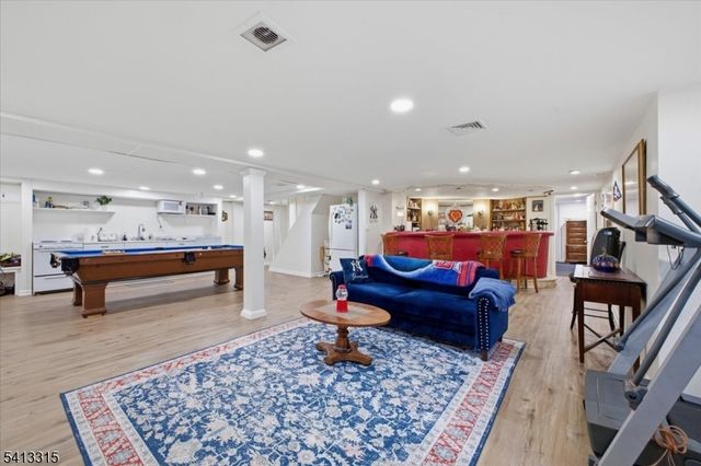 17 Helen St, Warren Twp., NJ 07059