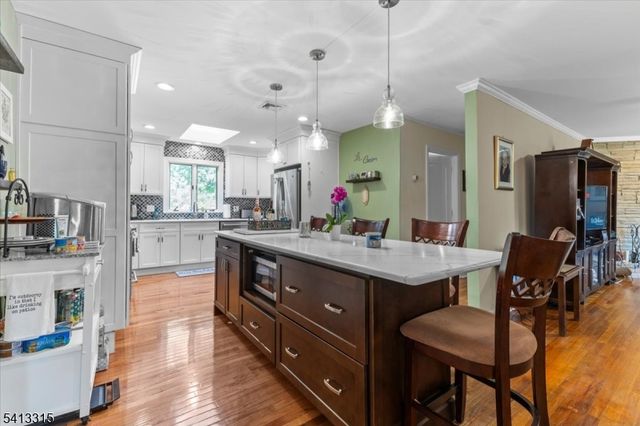 17 Helen St, Warren Twp., NJ 07059