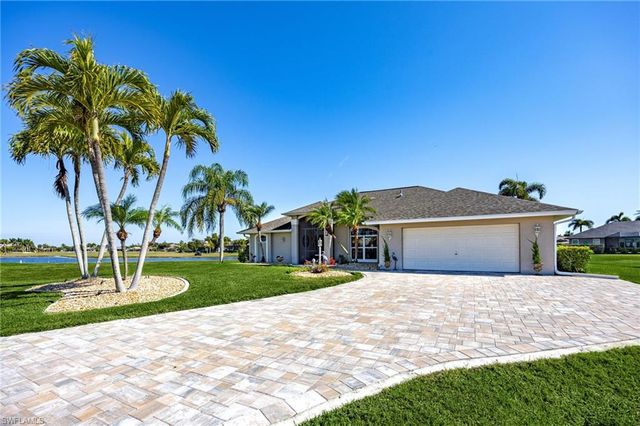 11892 Prince Charles CT, Cape Coral, FL 33991