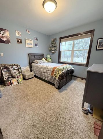 2017 MORNING DEW LANE, De Pere, WI 54115