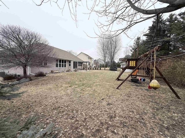 2017 MORNING DEW LANE, De Pere, WI 54115