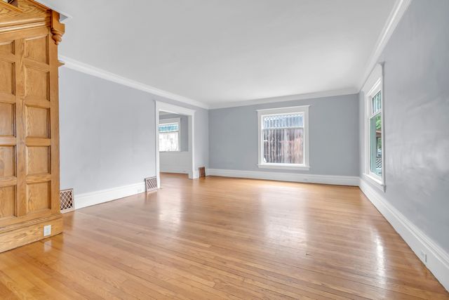 134 S Howell Street, Hillsdale City, MI 49242