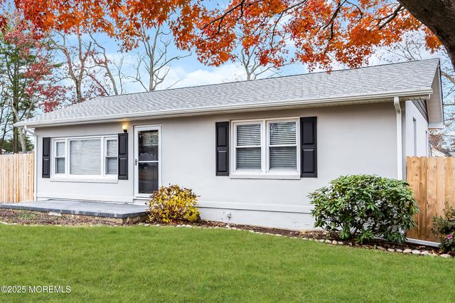 918 Briar Avenue, Toms River, NJ 08753