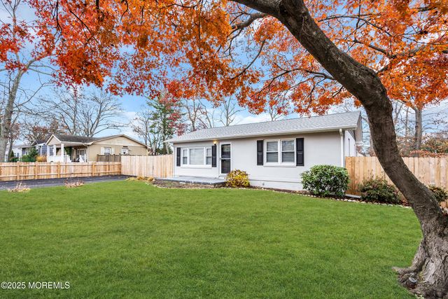 918 Briar Avenue, Toms River, NJ 08753